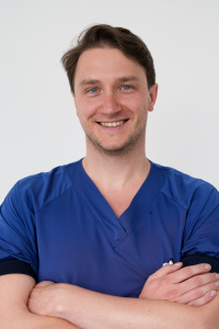 dr. Edward Willems