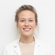 Dr. Elodie Beels pasfoto